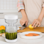 Pickle glas med siindsats og vendbart design til adskillelse af indhold og lage ved servering - Billede 2