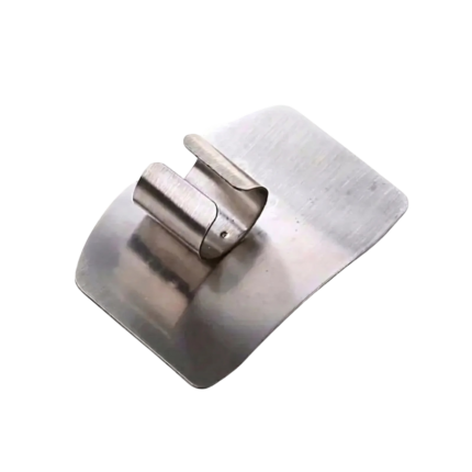 Fingerbeskytter i rustfrit stål med ergonomisk design til sikker skæring og mere kontrolleret madlavning