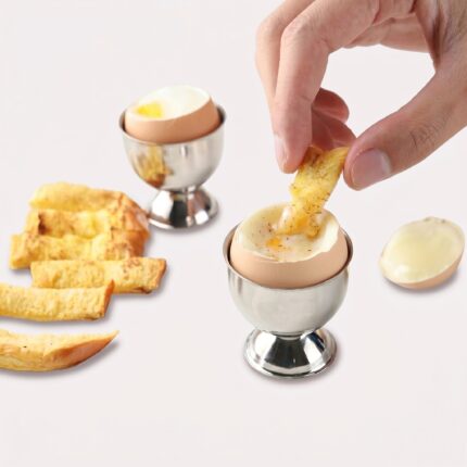 Æggeskålholder i rustfrit stål til oprejst servering og stabil holder til kogte æg ved morgenbordet - Service og køkkenredskaber product image