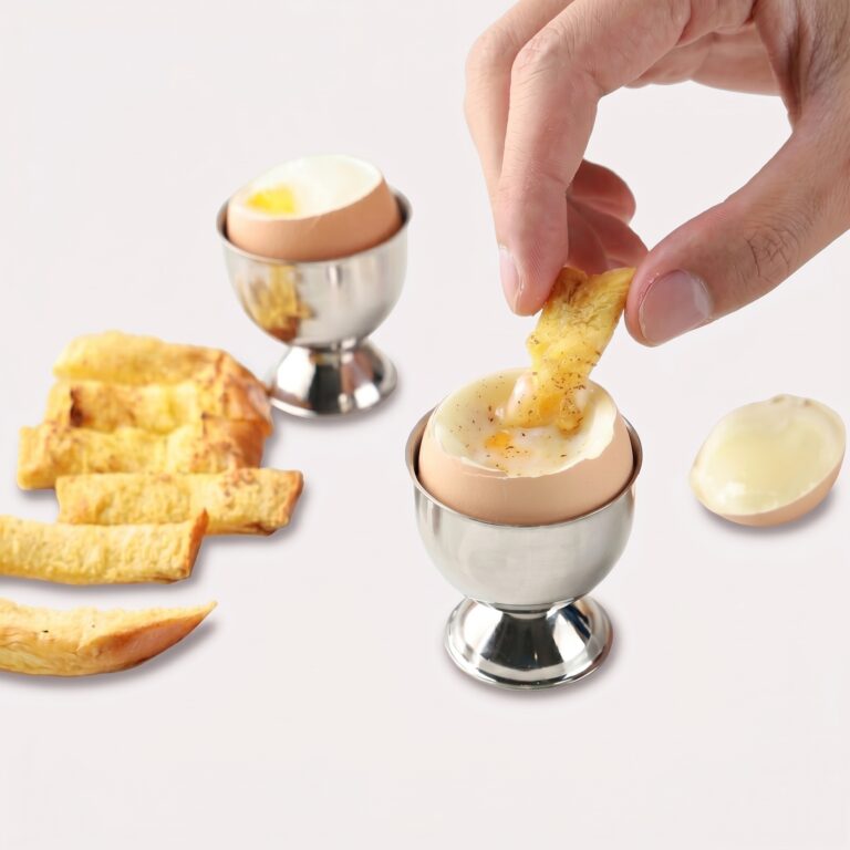 Æggeskålholder i rustfrit stål til oprejst servering og stabil holder til kogte æg ved morgenbordet - Service og køkkenredskaber product image