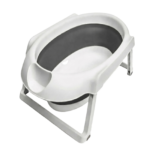 Sammenklappeligt babybadekar med stabile ben og pladsbesparende design til badetid derhjemme