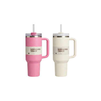 Termokop i hvid og pink med låg, sugerør og lang varme- og kuldebevaring til farten