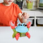 Syngende krabbe med lyd, bevægelse og farverigt design til børn i legestunden - Billede 2