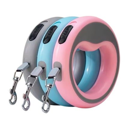Indtrækkelig hundesnor på 2,5 meter med rundt håndledsgreb og låseknap til små hunde