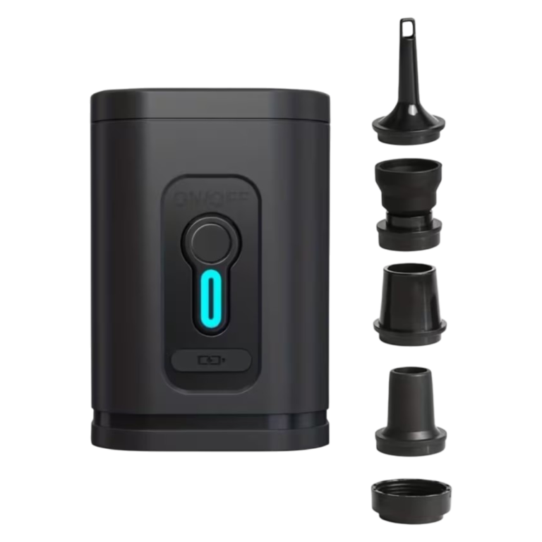 Kompakt genopladelig mini luftpumpe med 1200 mAh batteri, USB-C og 5 dyser. Til luftmadrasser, badelegetøj og vakuumposer på camping, rejser og i hjemmet.